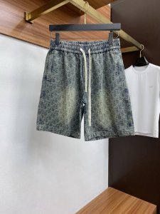 迪奥 2025春夏季新款 最新休闲短裤 原版裤型上身休闲百搭 随性慵懒范 高级定制面料 订制工艺 舒适感爆棚 高端大气 夏天的味道有没有 首选 M-3Xl