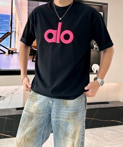 alo 2025春夏款 官网同步 面料采用重磅纯棉精梳棉面料，Os宽松版型，上身版型超正！日常百搭，衣橱必备单品！ 尺码 S-3Xl 版型偏大 码数 部位