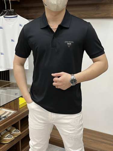 prada 普拉达-2540Ss开春新款 时尚大爆款翻领T恤 休闲时尚外穿 内搭必备款 舒适好看上身可见 定制进口高端丝光面料 手感细腻丝滑有质感 上身舒适透气