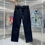 巴黎 25新品 后口袋字母Logo压硅胶牛仔裤！特定最新品牌皮标 重磅单品~私渠稀有臻品 客供五金辅料 进口客供定织牛仔棉布面料,时尚又个性 超级百搭好看的一款