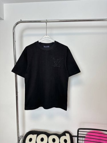 款号：Hmy119# Lv 路易威登经典Logo双重工艺万针精密绣花短袖T恤 正儿八经280克纯棉双砂面料 所有面料均已提前做过缩水 品质第一 所见即所得 不会