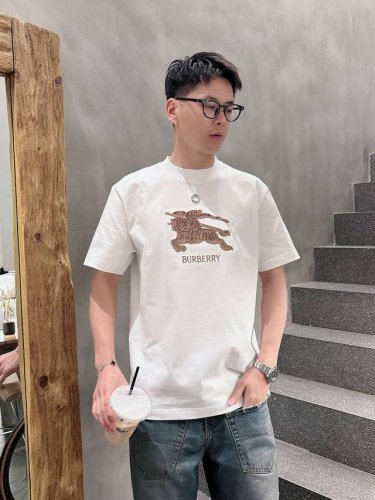 bbr2025夏季新款短袖T恤，特色的章载加刺绣工艺，个性艺术系列全网独家首发 百搭款细节处理完美240克纯棉面料十分精致 原版面料 网红明星同款高版本 高品质