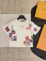 配送Yb信封袋 Louis&Vuit’’N 25Ss早春新款 通身Monogram图案徽章老花短款T恤 Yb一比一开发 最好版本发售 通身定制Monogram图