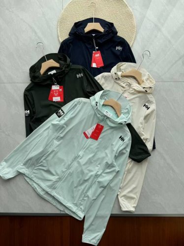 作为2025 春夏力荐产品，Helly Hansen Hh男女同款。夏季凉感舒适透汽Upf70+轻薄户外防晒服，它可以让你出游 更舒心，你的出行 需要一件伴你左