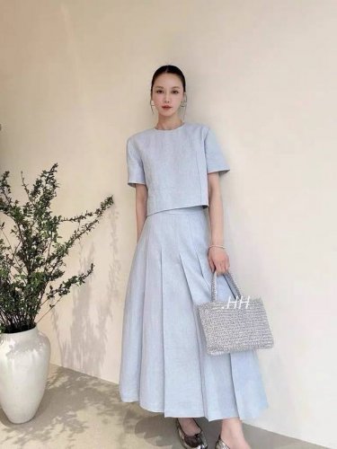 套装 25夏季 时尚气质进口定制亚麻短款短袖上衣+压褶鱼尾半裙显瘦套装 面料 亚麻 Smlxl M码胸围98肩宽38衣长48腰围74裙长94 每个码胸围平铺腰围