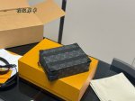 折叠盒飞机盒 客人定的男士 高品质 超实用，配色又好着 低调 一包多种背法， 既可以斜挎 头层牛皮 22.15Cm