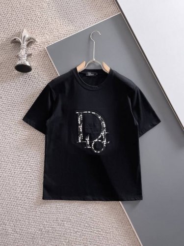 顶级最高版本 Dior 迪奥 经典字母压花贴布老花圆领短袖半袖T恤 男女同款 情侣款 宽松版型 最高版本 原版面料 高版本 高品质 所有细节 面料辅料工艺 全部