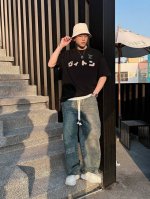 25Ss Lv pharrell Wiliams菲董携手 Nigo 联名系列圆领短袖T恤 选用330克双纱平织棉面料打造 富士山元素标识 螺纹针织领口 男女同款