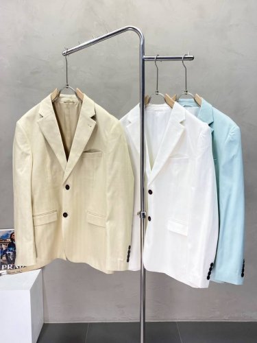 Kiton独家专供新款原单男士休闲西服外套 高端定制 高版本 时尚百搭爆款 原版进口面料 手感超柔软细腻 穿着亲肤舒适 高端精品 代工厂p精细做工 上身非常赞