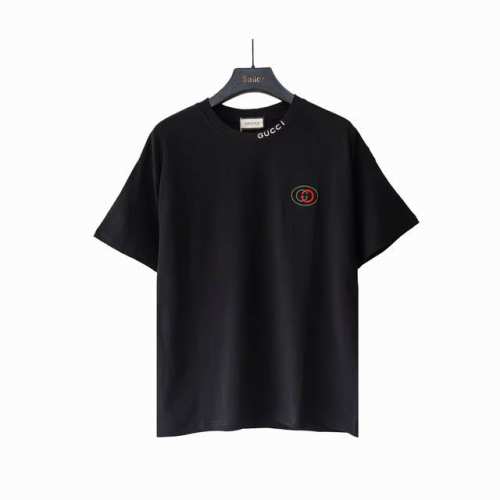 实拍细节图+细节图 Gucci 古驰 双Glogo刺绣小标短袖 官网同步，专柜纯棉面料！贴肤舒适，耐看又好穿，经典简约Logo设计，原厂工艺一丝不苟，定制 同缸