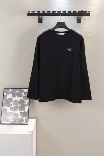 顶级版本 款号N09 Cain Klein 24Ss夏季男女情侣休闲圆领短袖，原版打版，耗时一个多月，刺绣+印花+钢印一体的工艺-莱卡面料质感非常细腻 ，260