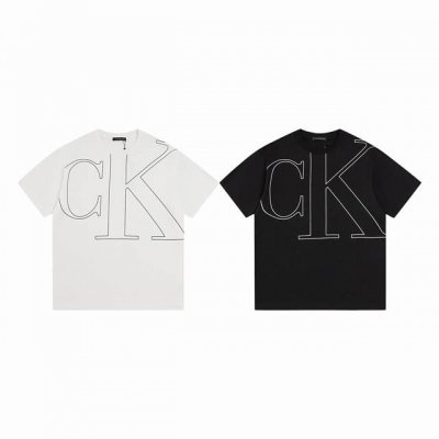 款M352 Ck Ck大标印花圆领短袖 Calvin Klein专柜同步T 面料采用32支双纱260高克重纯棉面料 进口机器白墨直喷印工艺 满满的高级质感 穿起