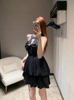 Miumi*25Ss春夏新款 钻石蝴蝶结装饰双层蛋糕裙 定制开膜钻订珠装饰 绝美小仙女白富美必入 重工奢华绝绝子！高雅气质低调奢华的高级感！不挑人上身超显瘦，完