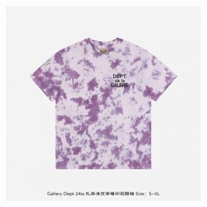 gallery Dept 24Ss 扎染法文字母印花短袖 定织定染21支 克高克重棉麻面料 圆简布工艺无侧缝 面料先经过环烘水洗处理 起到预缩水的作用 定制螺纹