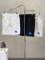 burberry巴宝莉独家专供新款短裤高端版本！专柜定制面料 透气舒适度高，细节无可挑剔，品牌元素设计理念，体现高品质。手感细腻柔软！呈现休闲裁剪，上身版型超赞