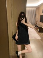 上新 Miumi* 缪缪 25Ss减龄撞色显荷叶边花边牛仔背心连衣裙～～ 定制面辅料 认准版本 高版本 颜色：蓝色 码数：Sml见尾图