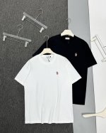 90 【顶级双纱32支】顶级复刻 原版开模 2024蒙口贴布绣短袖T恤春夏新款 32支全棉双纱260克紧密纺 面料笔挺有型 舒适透气，Oversize版型 简约