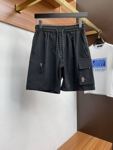蒙口 25年夏季新款休闲速干短裤 抽绳百搭选用精心细致的做工，并融入时尚流行元素，穿着舒适立体，日常休闲短裤 码数：48-56