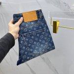 Louis Vuitton 路易威登 满印+烫钻 高端定制、2025早春最新款牛仔裤 柜台同步发售 进口固色面料 重工满印烫钻工艺 原版定制复刻 客供五金辅料