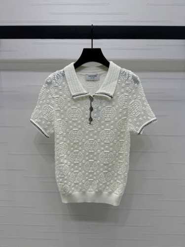上新原单高端品质 Thom Brown* 2025春夏最新系列！针织翻领短袖！定制羊毛纱线织造 透气舒适 弹力好穿 针织翻领半开襟上衣剪裁 通体利用钩针肌理交织