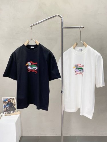 Burberry巴宝莉独家专供新款原单男士休闲短袖 高端定制 高端版本 时尚百搭爆款进口面料 手感超柔软细腻 穿着亲肤舒适 高端精品 代工厂p精细做工 上身非常