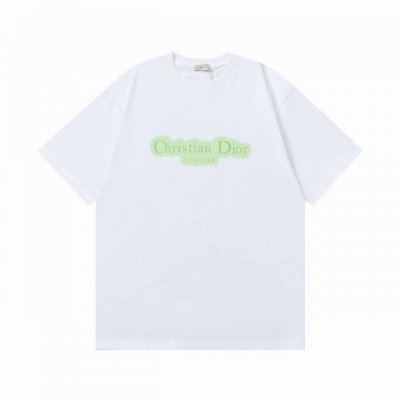 高品质25Ss迪奥印花短袖！胸前品牌字母Logo大牌感十足！高端大气完美演绎，经典圆领不挑人版型上身巨显瘦 面料采用230克纯棉面料，保证舒适性同时透气冰爽的同