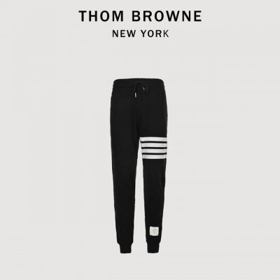 Thom Browne 汤姆布朗 24Fw 四杠条纹色织运动长裤 黑色 定织定染480G毛圈布，采用60支天然全棉精梳纱针织而成，内里32Jc平纹+8Jc毛圈，