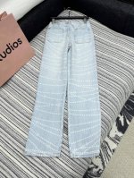 小香25早春新品丹宁牛仔裤 激光链条标识 复古洗水工艺 长款双口袋小脚 气质百搭 ：白蓝 浅蓝 深蓝 ： 36 38 40 Price: C