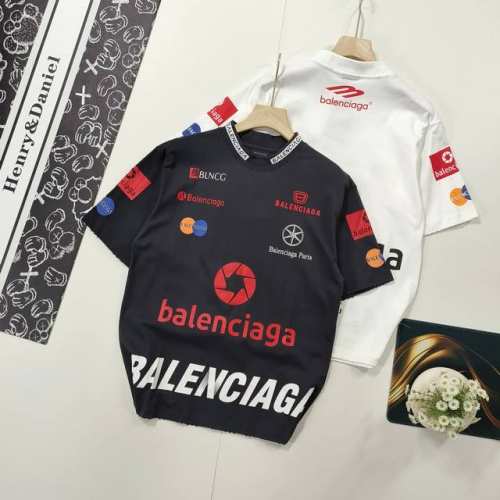 尺码Xs-L高品质 Balenciaga 巴黎世家2025 多位Logo经典印花领口刺绣成衣磨烂做旧短袖T恤 本市场No.1的质量 真正天花板品质 全部原版开发