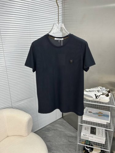 givenchy纪梵希 2025春夏新款男士圆领短袖系列出货 简洁时尚百搭 高端品质 定制进口高定面料 穿着舒适 透气 档次高很有质感 简单大方得体 时尚不失个