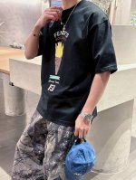 P260 芬迪 2025春夏新款首发专柜最新款短袖圆领T恤 官网同款 高端订制 设计前卫时尚！品牌Logo重工艺设计 高端定纯棉面料.手感柔软.穿着舒适.专柜级