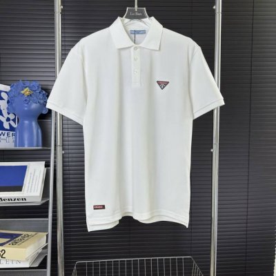 350 当天到货 现货现配 prada 普拉达 2025新款 轻奢主义 定制皮章字母Logo 休闲polo衫短袖 原版面料 高版本 高品质 对色定染面料 圆领垂