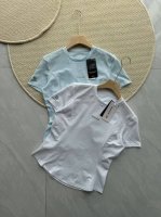 0228 Kailas凯乐石Fuga女款吸湿速干弹力圆领短袖功能T恤 用途:轻装徒步材质:聚酯纤维 版型:合体版 功能特点: 面料采用吸湿速干科技，秒速抽离汗湿