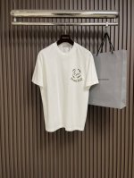 Moncler 蒙口2025Ss夏季新款涂鸦提花圆领短袖T恤 采用原版260G 螺纹同缸定染零色差 全新定制辅料 独家品质区别通货 欢迎对比。尺码：M-Xxl