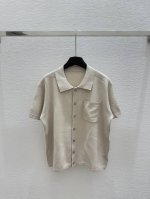 L家 早春新款 翻领纽扣针织短袖 颜色：白色 尺码：36.38.40