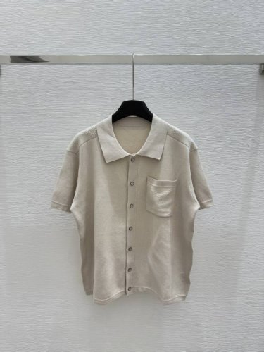 L家 早春新款 翻领纽扣针织短袖 颜色：白色 尺码：36.38.40
