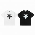descente 迪桑特 经典标识 Logo 印花情侣圆领休闲短袖-原单版本 Color：白色 黑色 Size：S M L Xl Number：250448 独