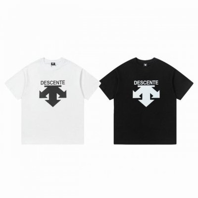 descente 迪桑特 经典标识 Logo 印花情侣圆领休闲短袖-原单版本 Color：白色 黑色 Size：S M L Xl Number：250448 独
