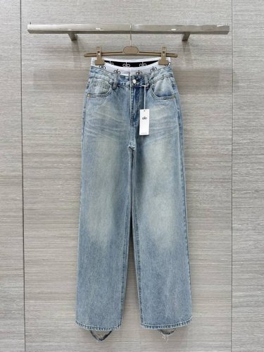 独家首发原单品质 Alo 25早春新品，时髦女孩假两件字母腰头设计直筒牛仔裤！复古街头美感造型神器！Yb定制字母织带，复古洗水破洞牛仔工艺帅气又时髦。进口面料质