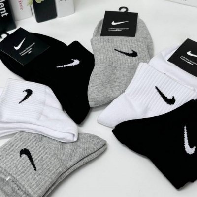 双可选色 Nike 耐克纯棉男女同款中筒袜 厚度适中 耐磨耐造 区别市面 好货不多 春秋冬必备 不接受任何理由试穿 退货 介意勿拍
