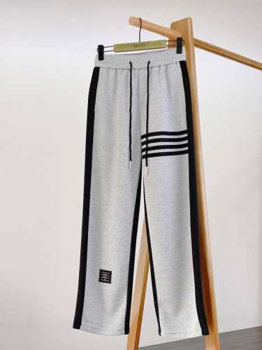 thom Browne 汤姆 布朗 2025Ss早春新品 男士撞色休闲裤 甄选优质面料打造 保暖舒适 独特设计 缔造简约线条感 版型不挑人 客供定制五金辅料 版