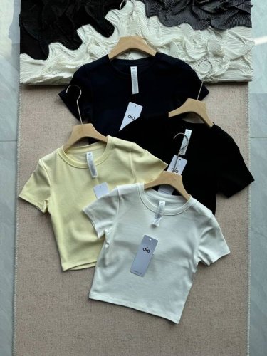 lisa同款！Alo Soft Crop Finesse短款短袖T 代购售价790+！Alo家的款式面料绝对不输Lulu啊，要不然在北美也不能吊打Lulu了 辣