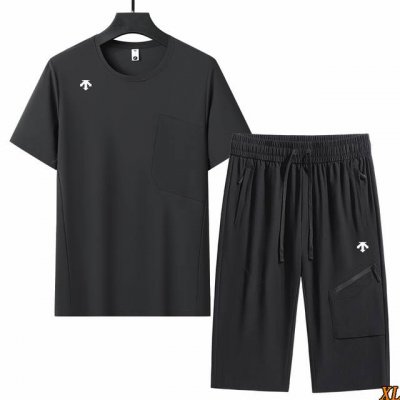 descente迪桑特 独家实拍上新夏季高品质冰丝套装冰丝速干短袖T恤休闲短裤运动七分裤两件套，本季主打，货源充足，放心主推，高端品质，经典设计，做工出色，经典