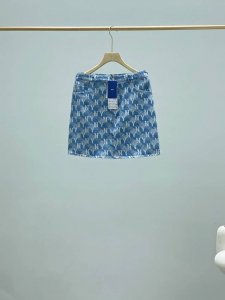 夏季新款几何老花满印牛仔短裙女A字裙宽松半身裙明星同款 小红书爆款时尚感特别高，四季可穿， 精选面料，版型裁剪完美，上身提臀修身效果极佳， 所有辅料均为定制，细