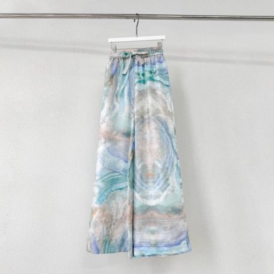 款号：25040 成分：100% Silk 尺寸：0 1 2 3 臀围 腰围 长 Hip Waist Long 0 106 66 109 1 110 70 11