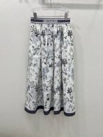 dio*25夏季新款超高级经典通体花卉印花大摆半裙，修身A字半身裙 上身超级遮肉显瘦 巨好搭配的一系列单品 简简单单 穿出清爽时髦的高级感 日常优雅又时髦巨百搭