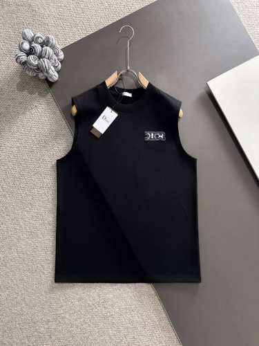 dior迪奥* 市场独家品质 爆款 2025夏款背心上新 原高版本 迪奥 面料采用340克高密度定制棉 不变形 不缩水 立体垂感爆表 工艺介绍：前幅采用本布压花