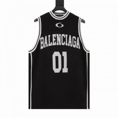 Balenciaga巴黎世家Blcg 毛织篮球背心 创新性纱线选材，定织100%高模量人造丝，采用奥地利兰精集团生产的Modal Black系列，通过Nmmo溶