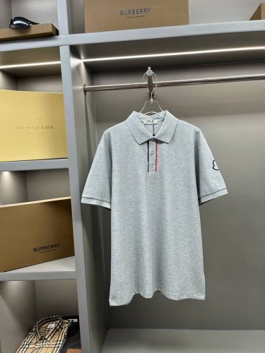 Moncler 蒙口 刺绣新款polo衫 原版面料 官方同款 采用210克纯棉珠地面料，定制 同缸染面料 手感非常舒服爽滑 版型挺阔有型 一线品牌代工厂p出品