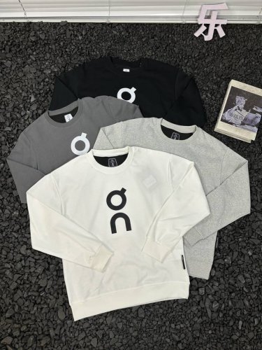 on昂跑印花品牌Logo图案户外休闲运动圆领套头长袖卫衣 男女同款 热爱户外运动的你，一定不能错过On昂跑这款印花品牌Logo图案卫衣！ 它专为户外场景打造，选